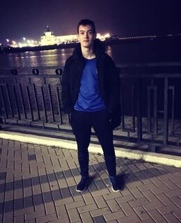 Миша Симонов